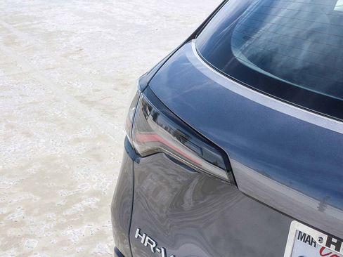 Certified 2024 Honda HR-V LX image 7