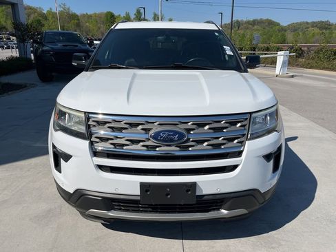 Used 2018 Ford Explorer XLT w/ Equipment Group 202A FWD image 29