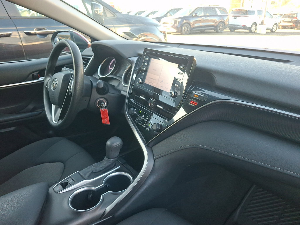 Used 2021 Toyota Camry LE AWD/4WD image 14