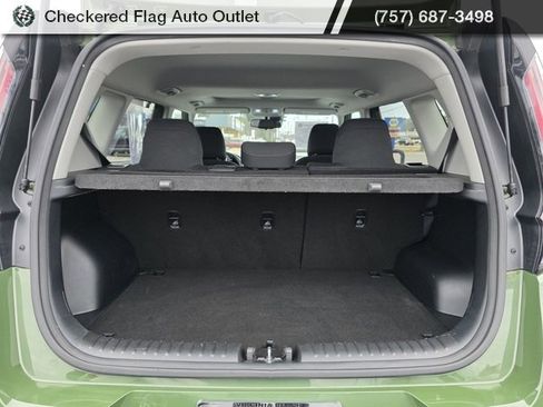 Used 2023 Kia Soul EX image 16