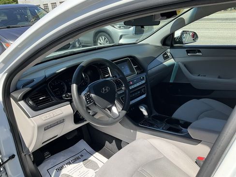 Used 2018 Hyundai Sonata SE FWD image 16