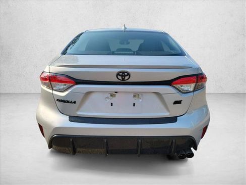 Used 2024 Toyota Corolla SE FWD image 6