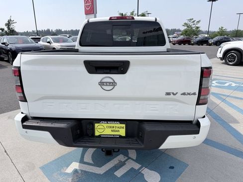 Certified 2022 Nissan Frontier SV AWD/4WD image 8