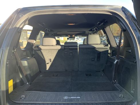 Certified 2023 Lexus GX 460 Premium w/ Premium Package image 34