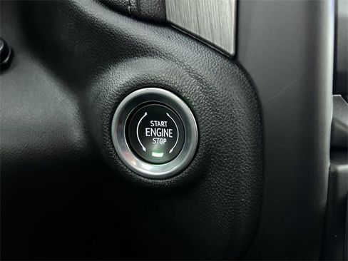 Used 2023 GMC Sierra 3500 Denali image 17