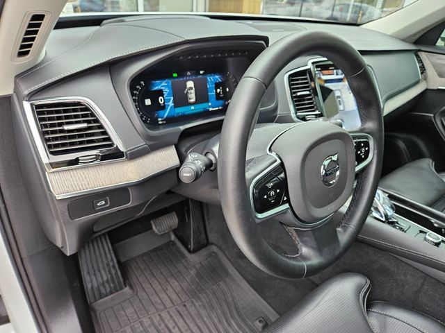 Used 2025 Volvo XC90 B6 Ultra w/ Protection Package Premier AWD/4WD image 21
