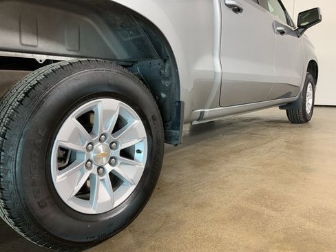 Used 2025 Chevrolet Silverado 1500 LT image 9