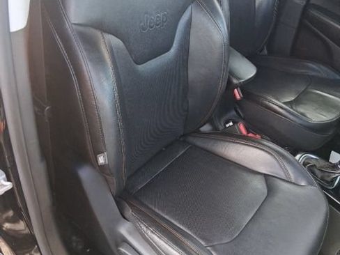 Used 2018 Jeep Compass Limited AWD/4WD image 31