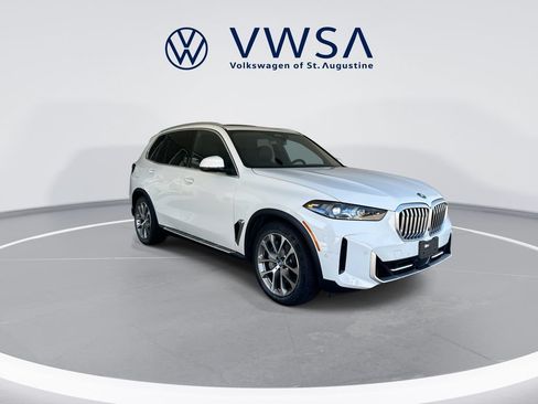 Used 2025 BMW X5 xDrive50e AWD/4WD image 2