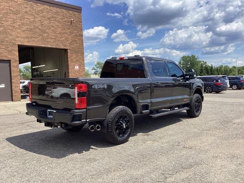 Used 2024 Ford F250 Lariat w/ Lariat Ultimate Package AWD/4WD image 2