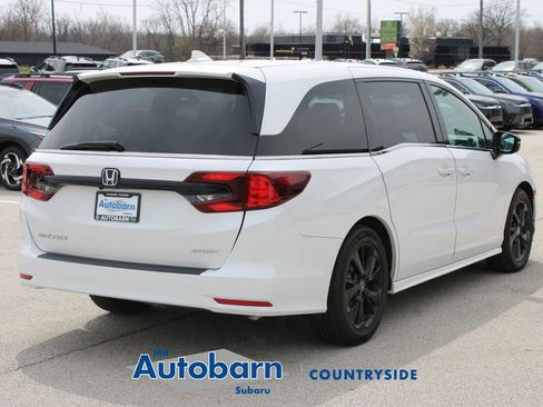 Used 2023 Honda Odyssey Sport image 4