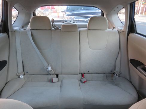 Used 2010 Subaru Impreza 2.5i Premium image 18