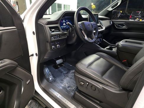 Used 2024 Chevrolet Tahoe Z71 w/ Luxury Package AWD/4WD image 17