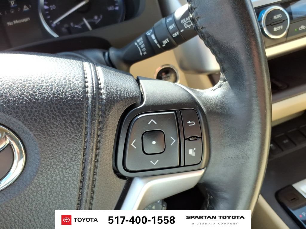 Used 2015 Toyota Highlander XLE FWD image 18
