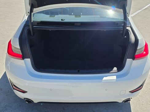 Used 2019 BMW 330i Sedan w/ Driving Assistance Package image 39