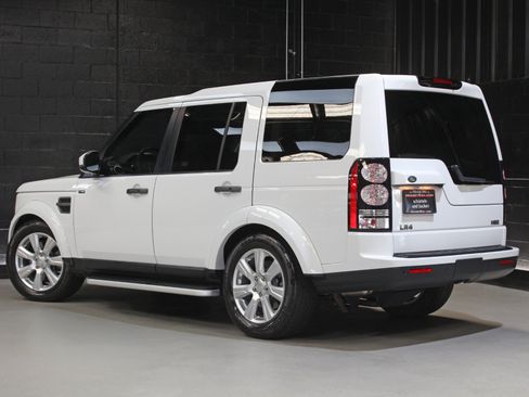 Used 2016 Land Rover LR4 HSE AWD/4WD image 10