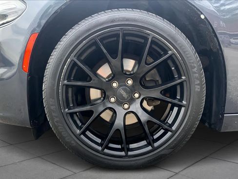 Used 2017 Dodge Charger SXT w/ Driver Confidence Group image 10