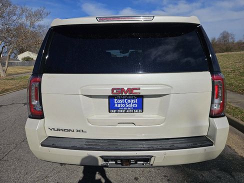 Used 2015 GMC Yukon XL SLT w/ Open Road Package image 5