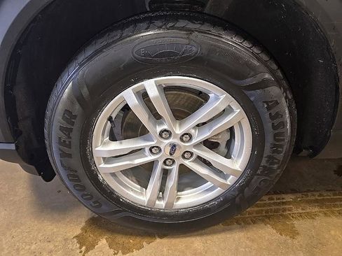 Used 2022 Ford Explorer XLT w/ Equipment Group 202A image 40