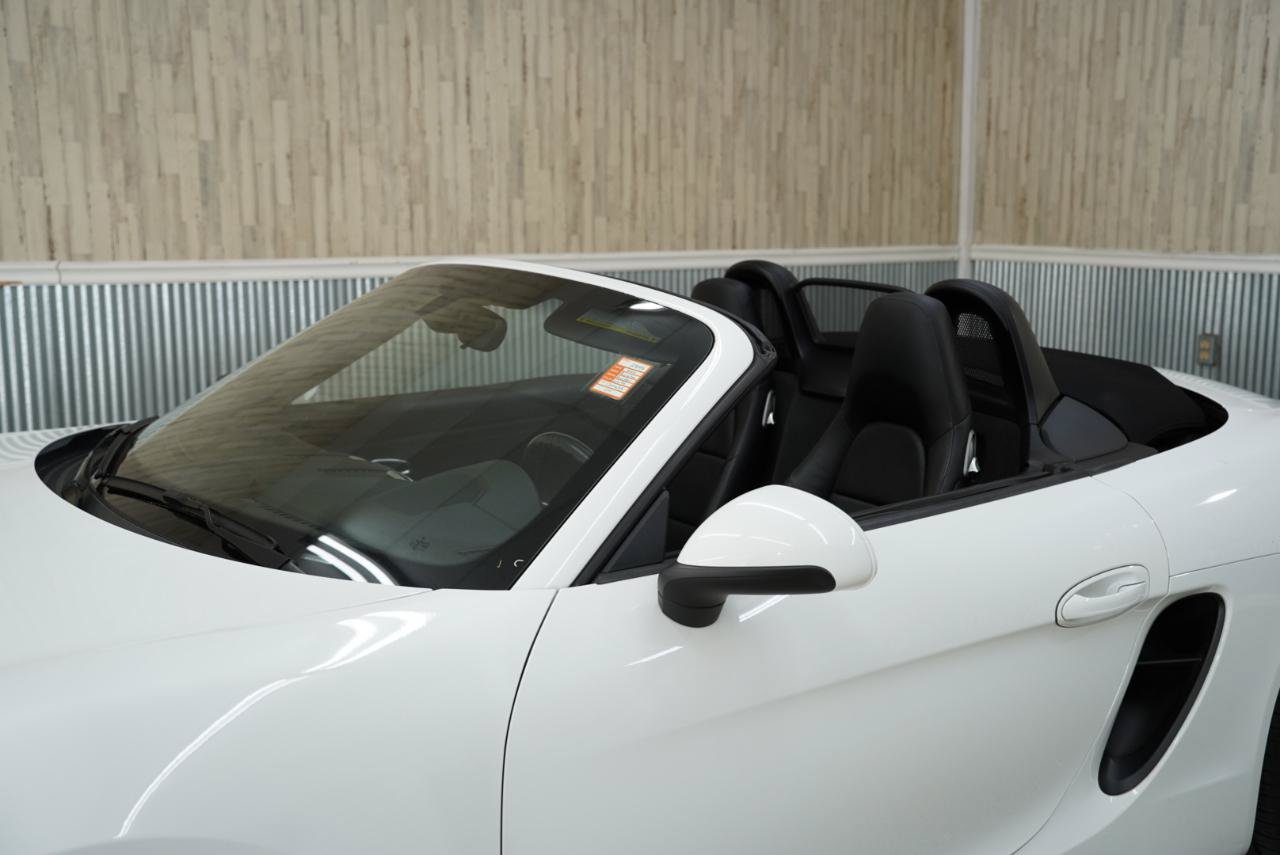 Used 2016 Porsche Boxster RWD image 14