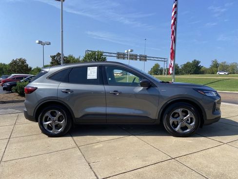 Used 2025 Ford Escape ST-Line FWD image 12