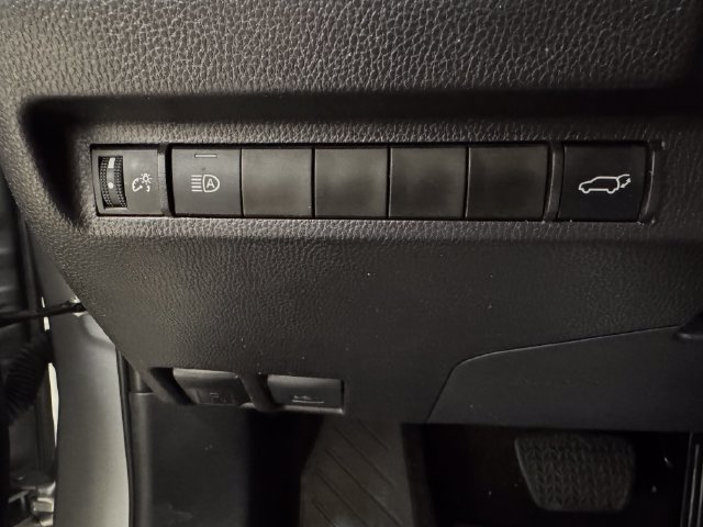 Used 2025 Toyota RAV4 XLE Premium FWD image 9