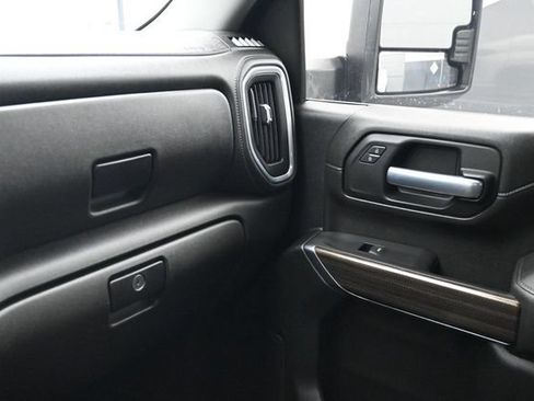 Used 2021 Chevrolet Silverado 2500 LT w/ Z71 Off-Road Package AWD/4WD image 9