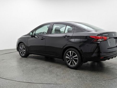 Used 2025 Nissan Versa SV image 6