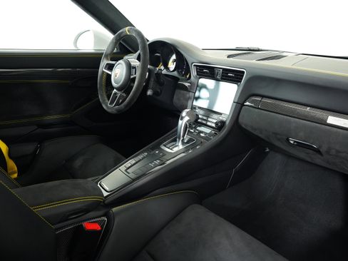 Used 2019 Porsche 911 GT2 RS image 42