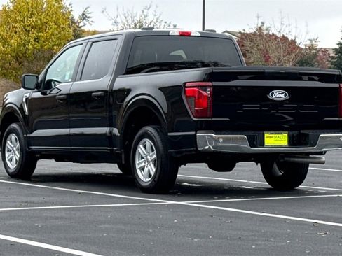 Used 2025 Ford F150 XLT image 3