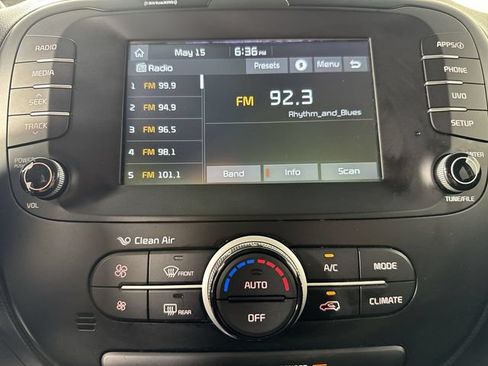 Used 2019 Kia Soul w/ Convenience Package FWD image 6