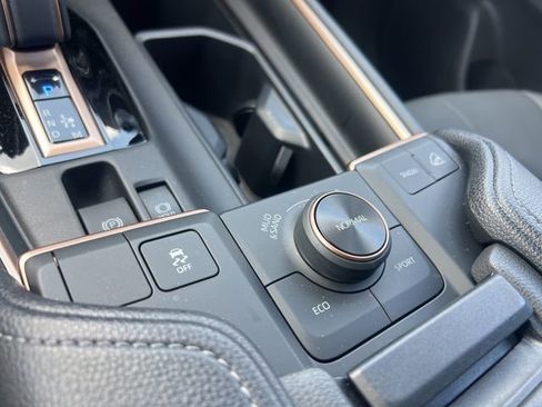 Used 2026 Toyota Grand Highlander AWD Hybrid image 23