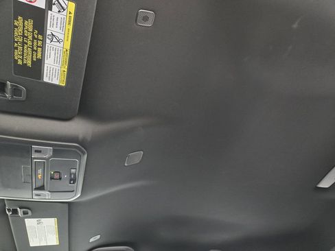Used 2025 Toyota Tacoma SR5 AWD/4WD image 28
