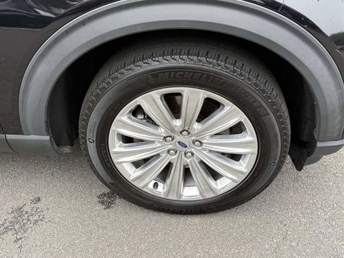 Used 2021 Ford Explorer Limited w/ Hybrid Equipment Group 310A AWD/4WD image 12