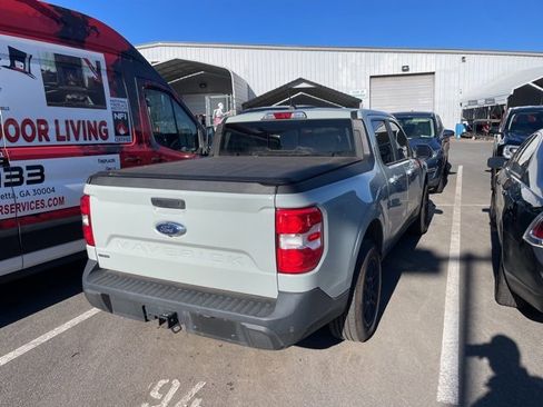 Used 2022 Ford Maverick Lariat w/ Lariat Luxury Package image 3