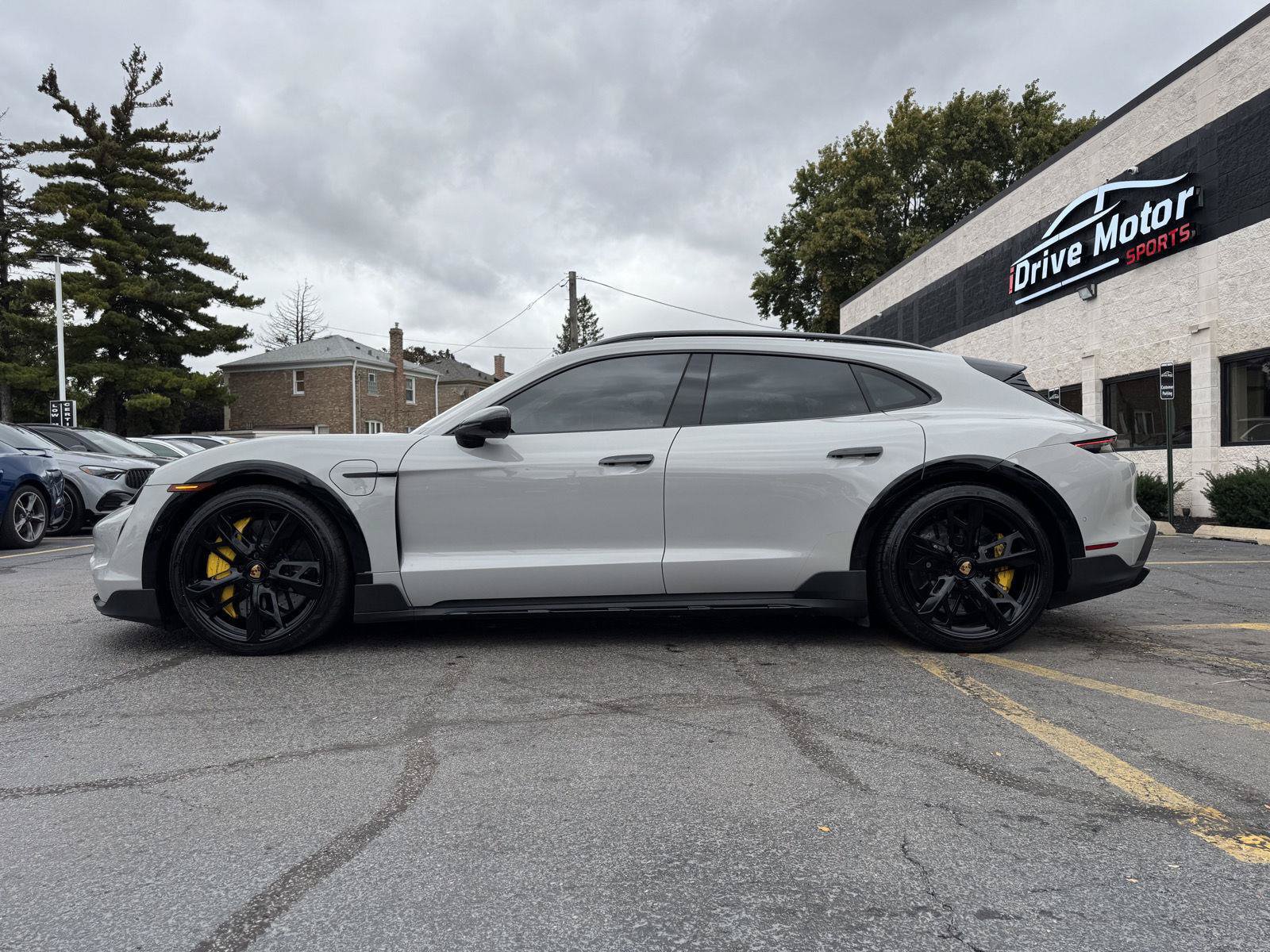 Used 2024 Porsche Taycan Turbo S AWD/4WD image 12