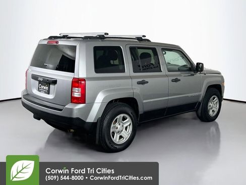 Used 2016 Jeep Patriot Sport image 15