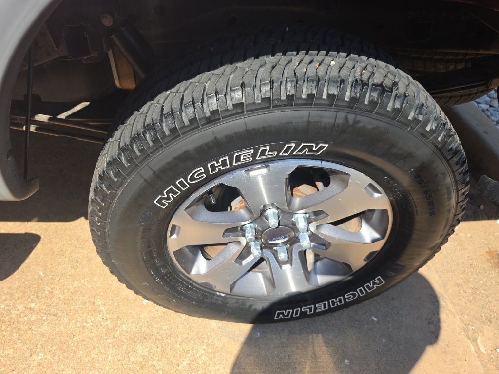 Used 2014 Ford F150 FX4 w/ Equipment Group 402A Luxury AWD/4WD image 15