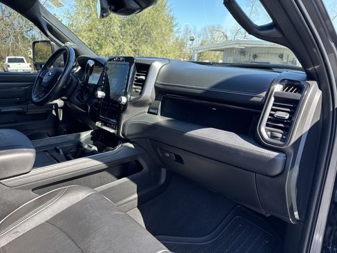 Used 2024 RAM 2500 Limited image 34