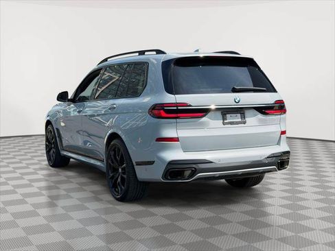 Used 2023 BMW X7 xDrive40i w/ M Sport Package AWD/4WD image 5