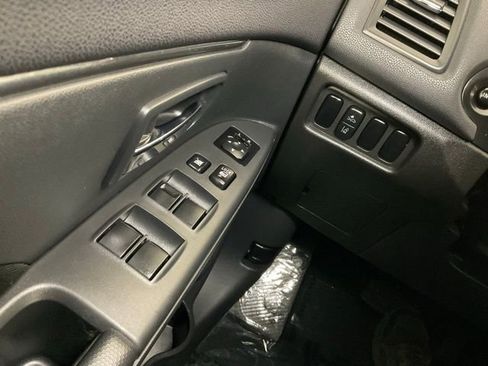 Used 2023 Mitsubishi Outlander Sport ES image 18