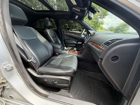 Used 2012 Chrysler 300 Limited RWD image 27