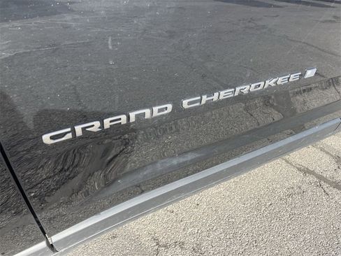Used 2021 Jeep Grand Cherokee L Limited image 30