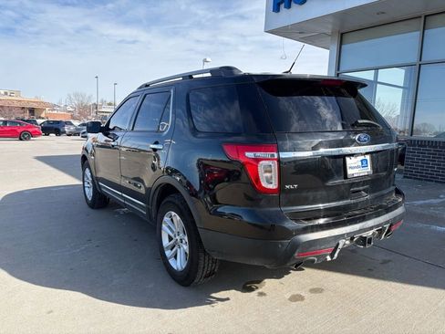Used 2015 Ford Explorer XLT w/ Equipment Group 202B image 7