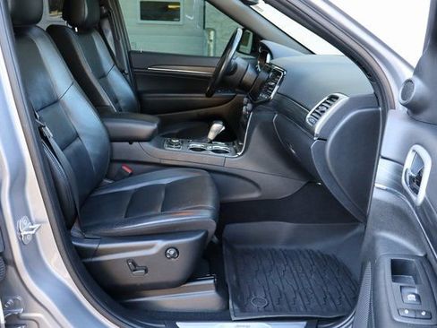 Used 2021 Jeep Grand Cherokee Limited image 33