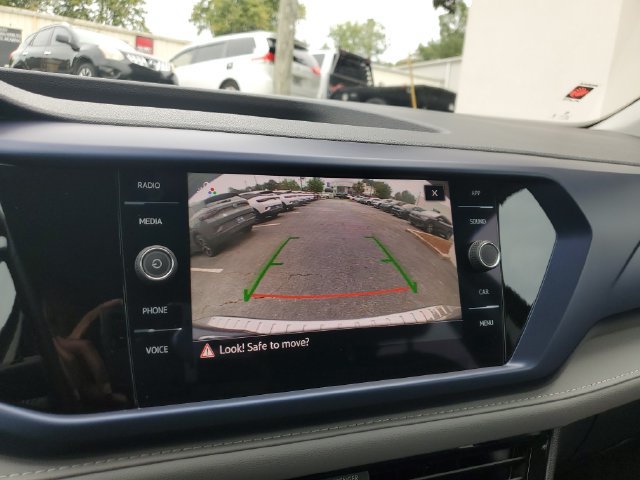 Certified 2024 Volkswagen Taos SE FWD image 29