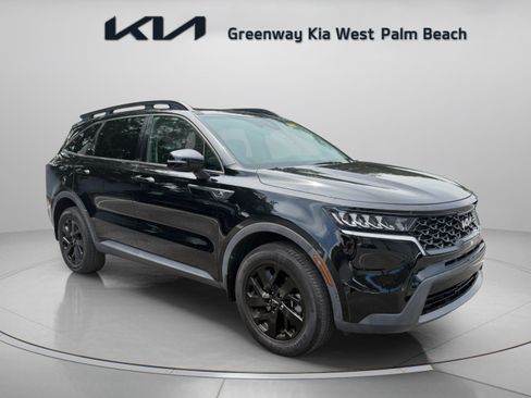 Certified 2022 Kia Sorento S w/ Panoramic Sunroof Package AWD/4WD image 1