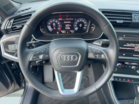 Used 2023 Audi Q3 2.0T Premium w/ Convenience Package image 18