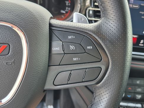Used 2025 Dodge Durango GT RWD image 32