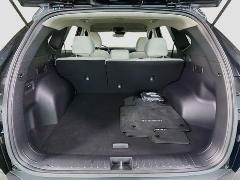 Used 2025 Hyundai Tucson SE FWD image 25